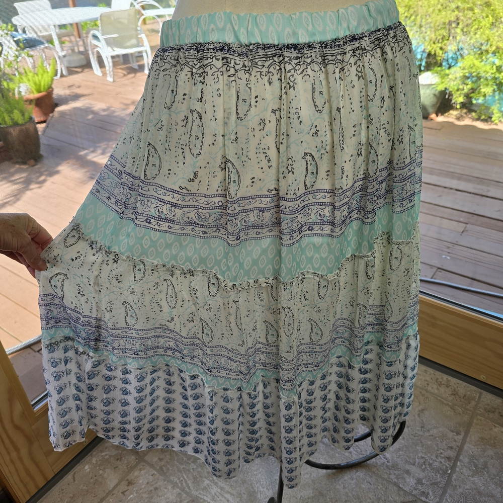 Madison Green Tiered Midi Skirt for Casual Wear